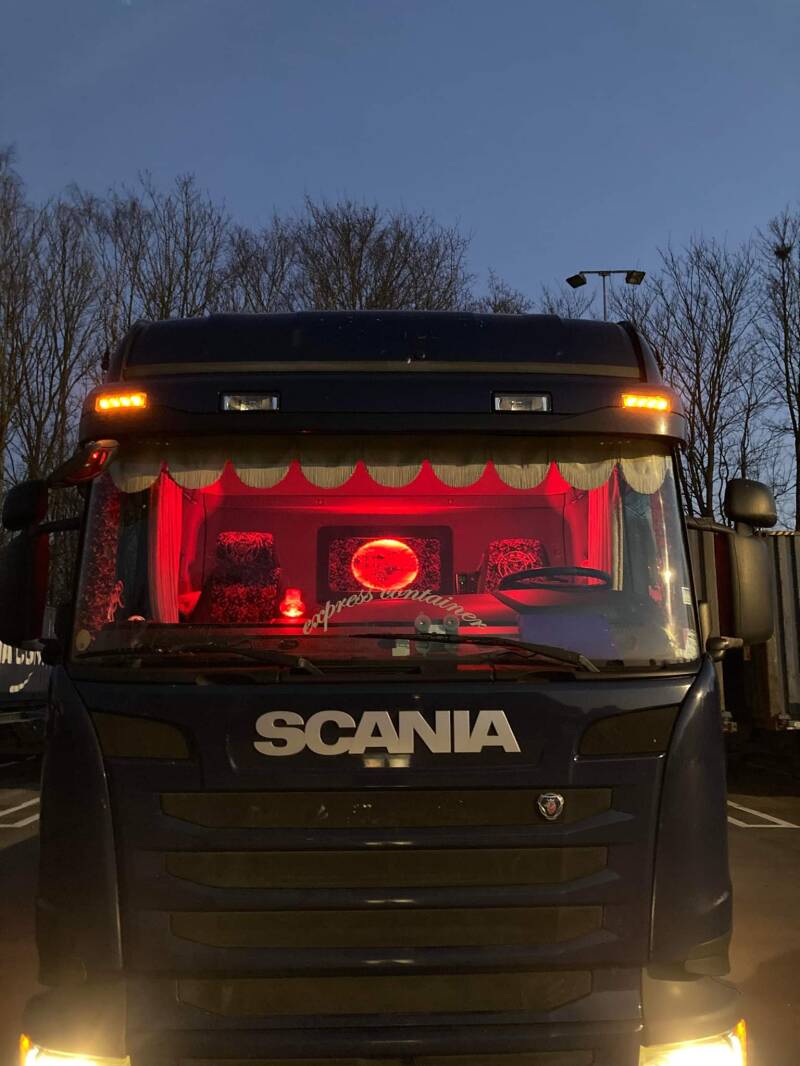 received_3089784088006701-1