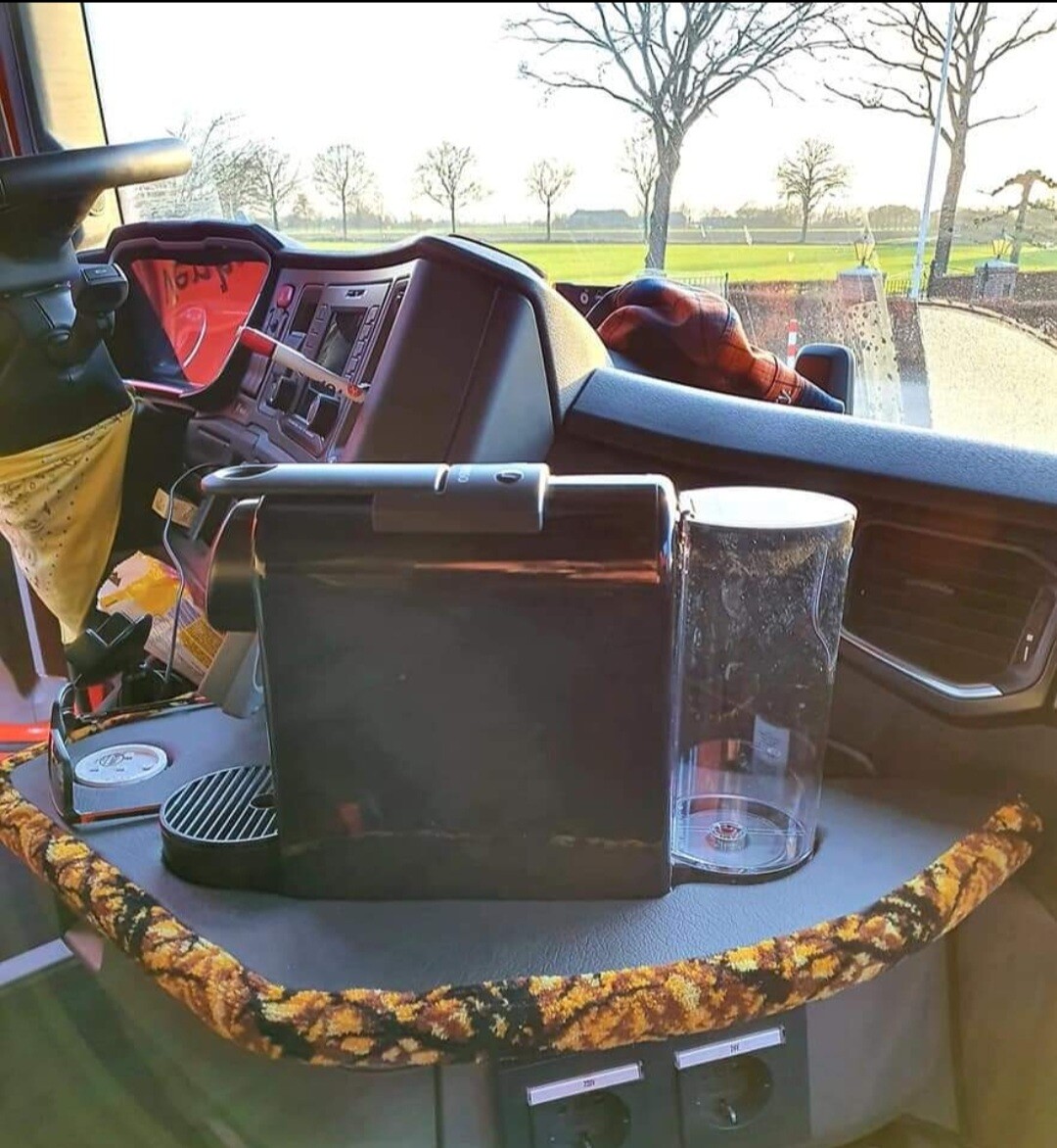 screenshot_20220216-064002_facebook-3